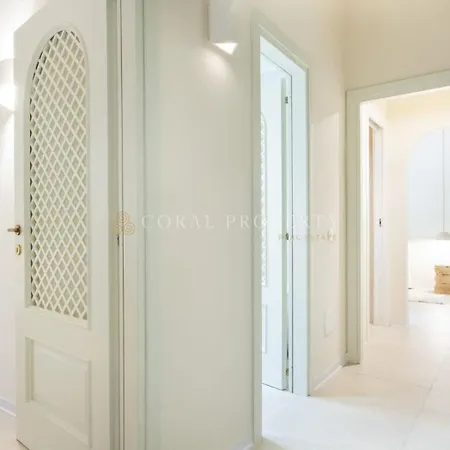 Sara - - 2 Private Beaches & Garden - By Coral