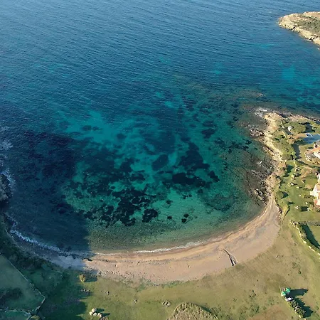 Sara - - 2 Private Beaches & Garden - By Coral * بورتو كيرفو