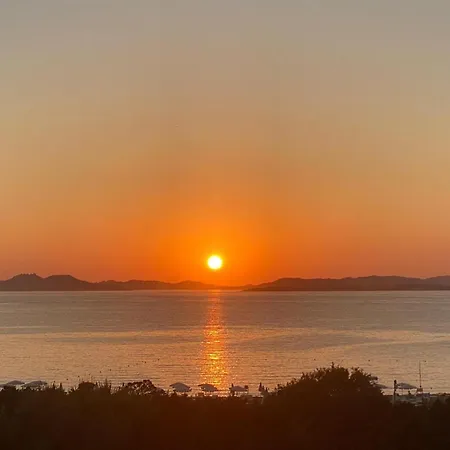 Sara - - 2 Private Beaches & Garden - By Coral شقة *