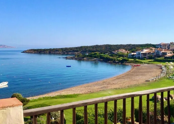 公寓 Sara - - 2 Private Beaches & Garden - By Coral *